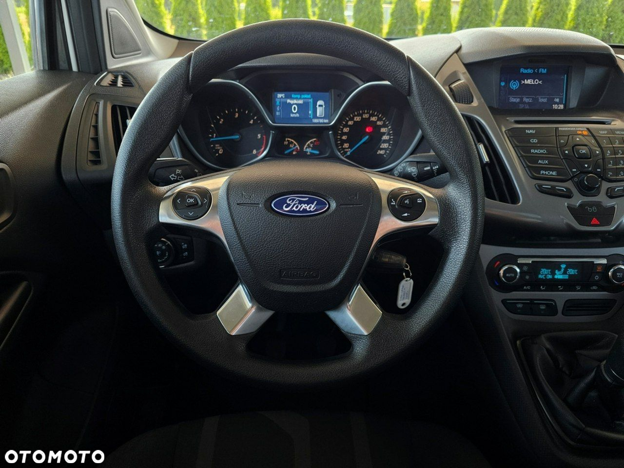 Ford Tourneo Connect Grand - 14