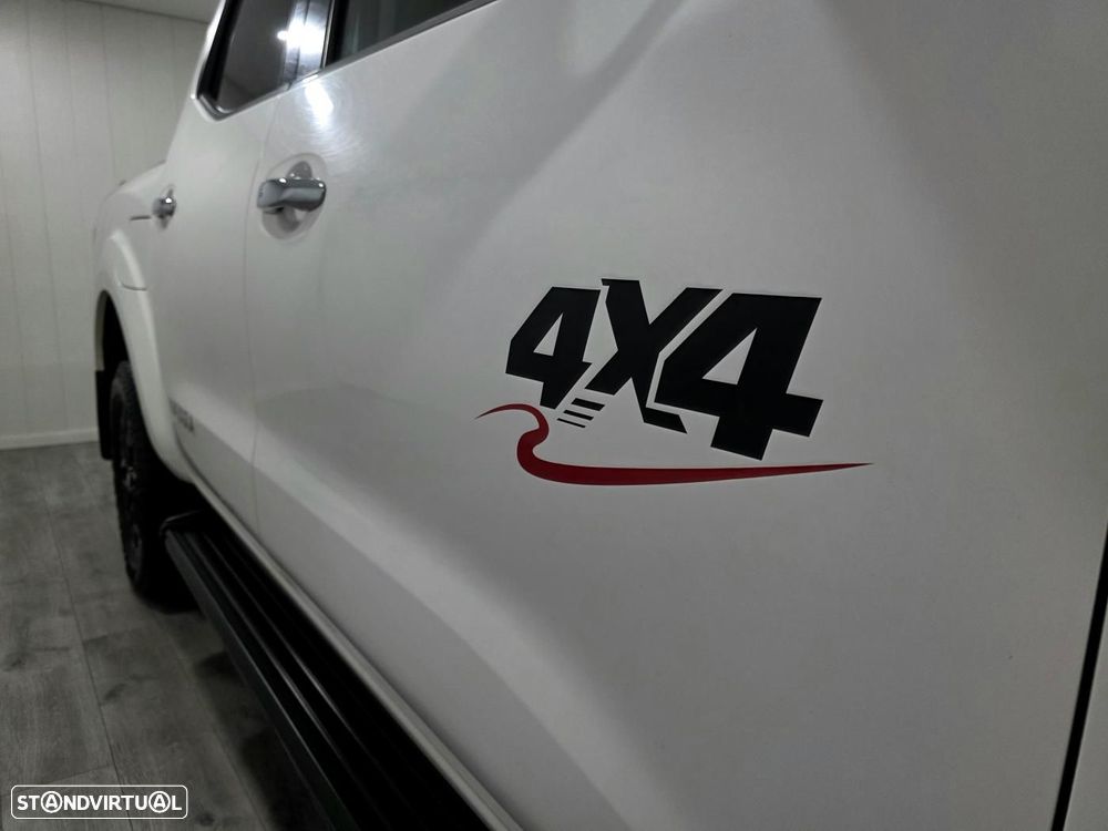 Nissan Navara 2.3 DCI 4WD N-CONNECTA NACIONAL 5 LUGARES - 6