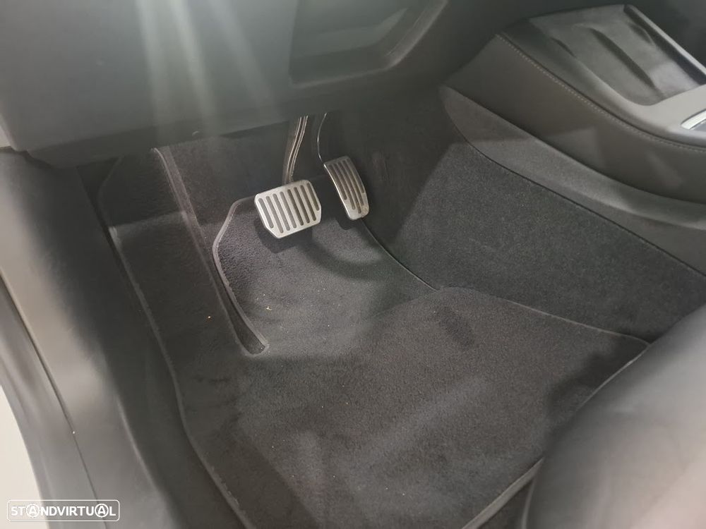 Tesla Model 3 Long Range Tração Integral - 29