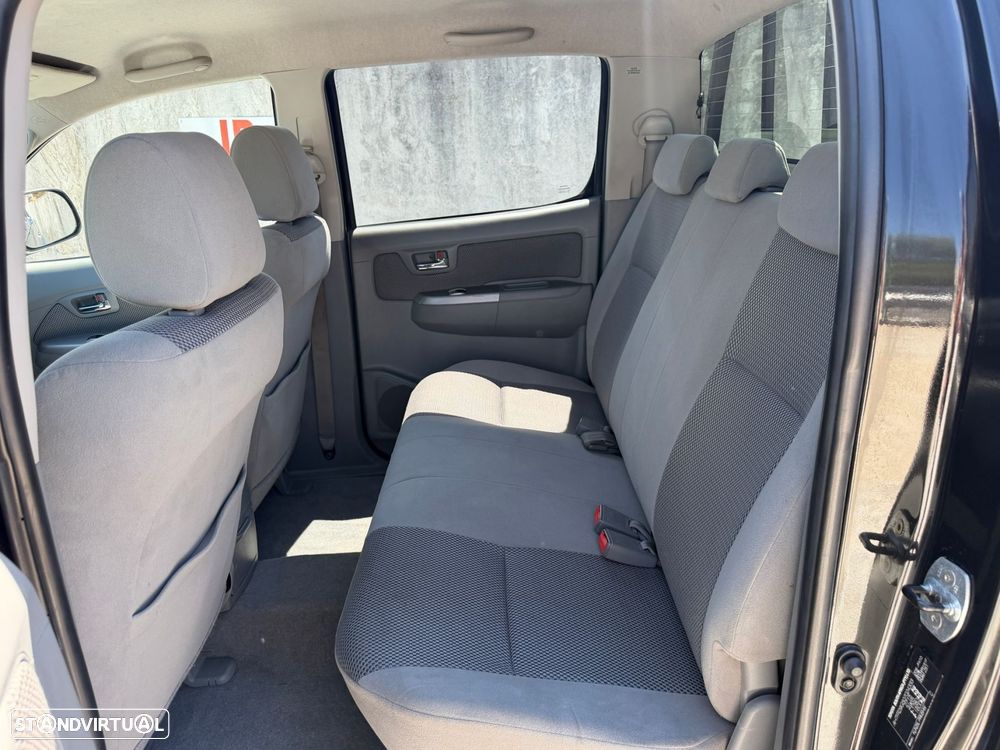 Toyota Hilux 2.5 D-4D 4WD CD Tracker - 13