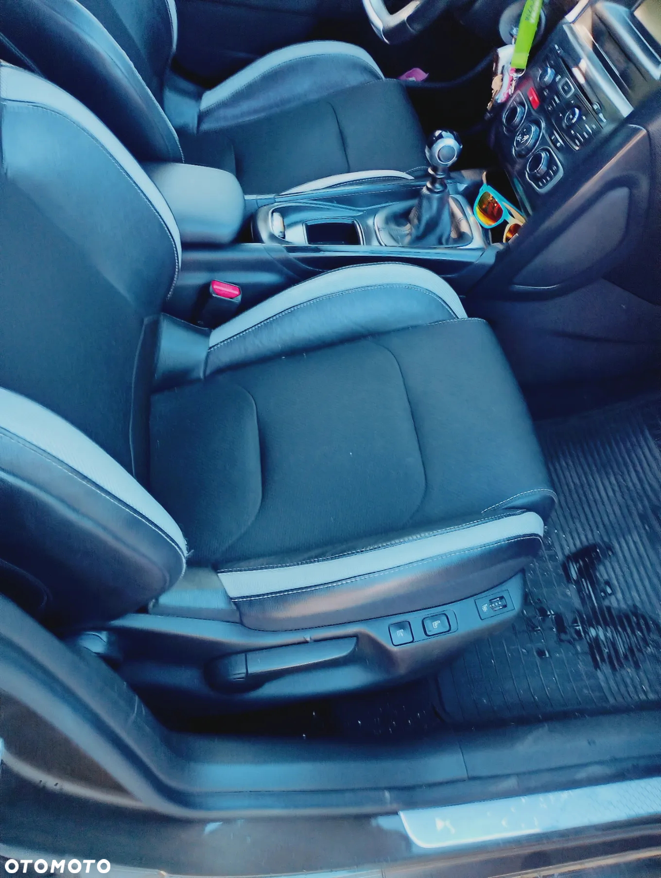 Citroën DS4 1.6 HDi SoChic - 17