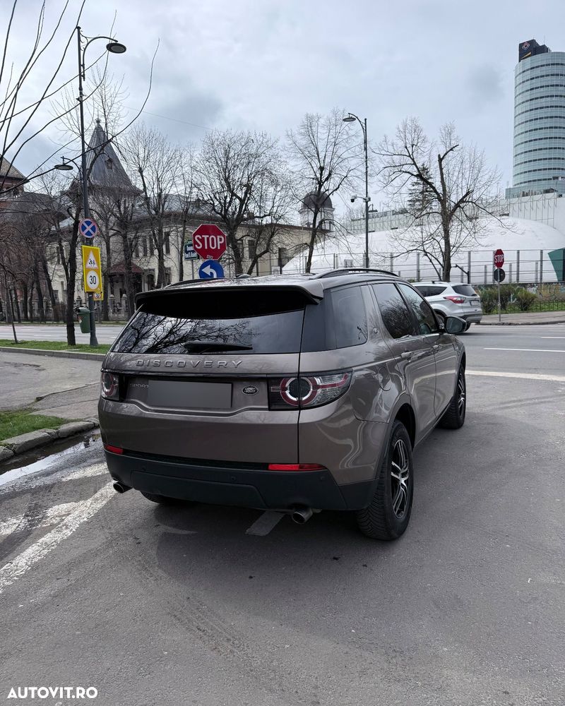 Land Rover Discovery Sport - 8