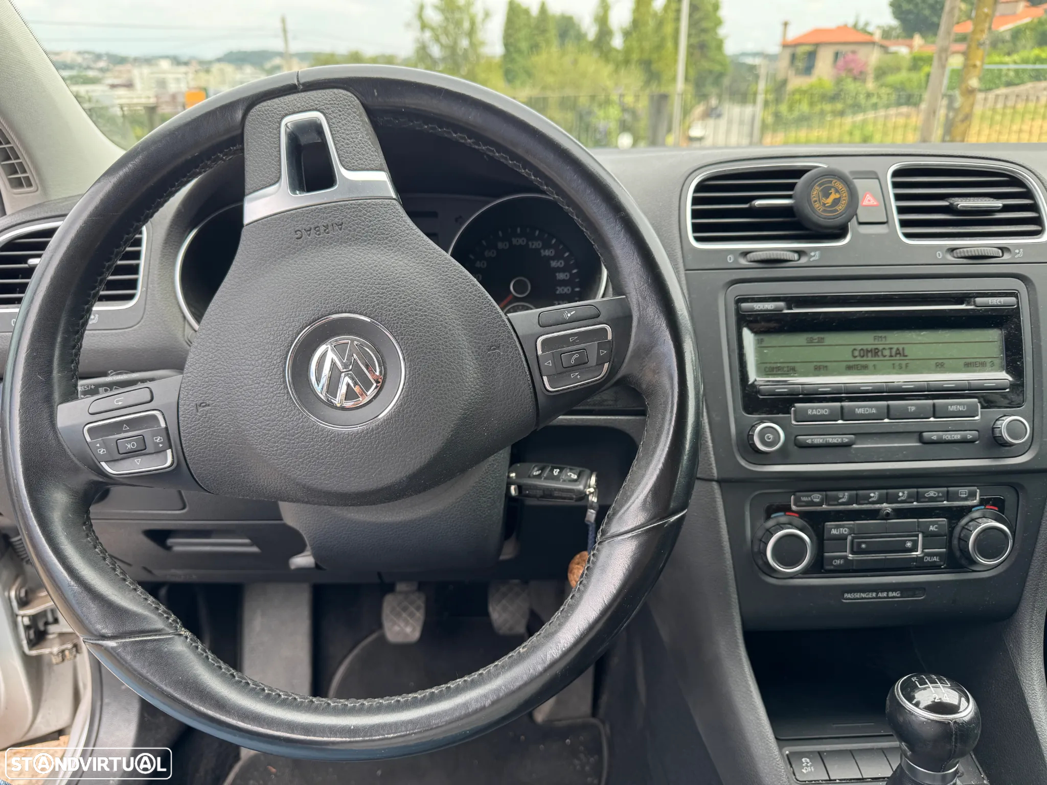 VW Golf 1.6 TDi Trendline BlueMotion - 5