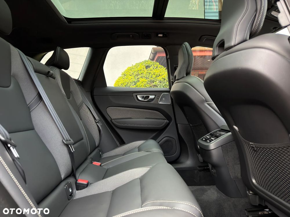 Volvo XC 60 B5 D AWD Geartronic RDesign - 9