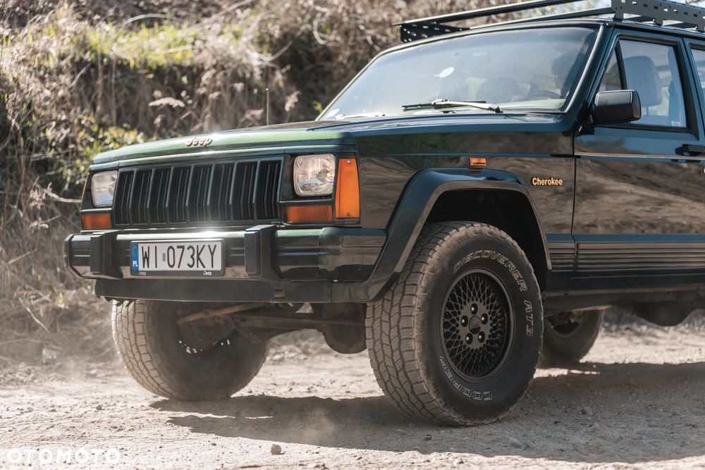 Jeep Cherokee 4.0 Limited - 21