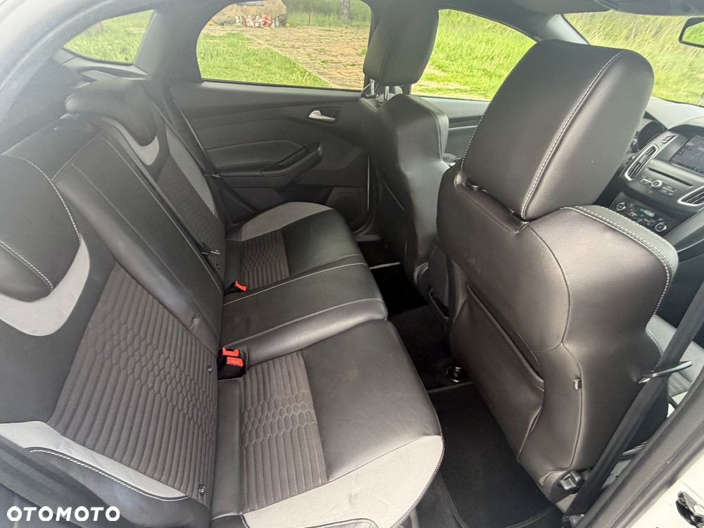 Ford Focus 2.0 EcoBoost ST mit Leder-Sport-Paket - 14