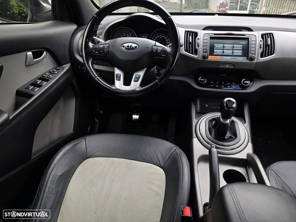 Kia Sportage 1.7 CRDI ISG Nav Line - 11