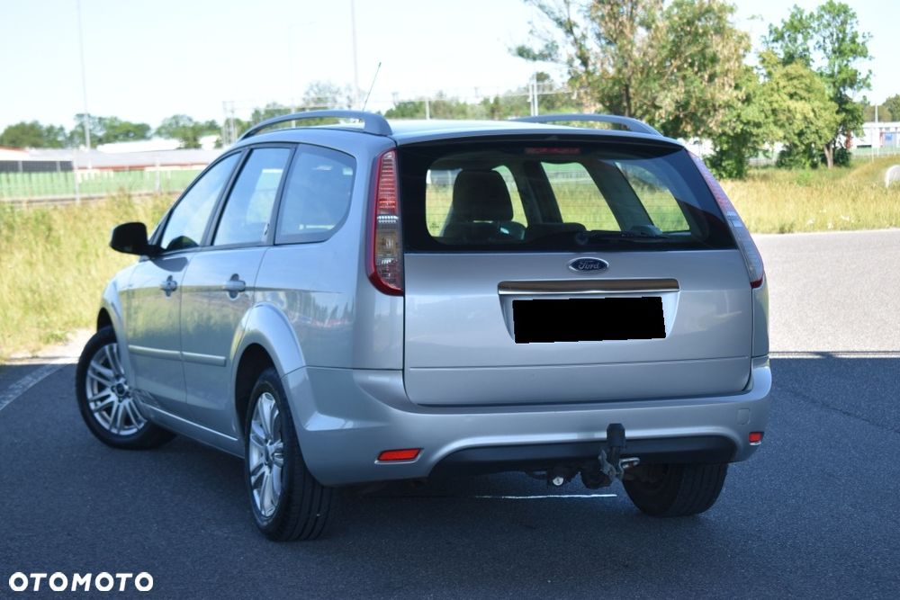 Ford Focus 2.0 16V Ghia - 4