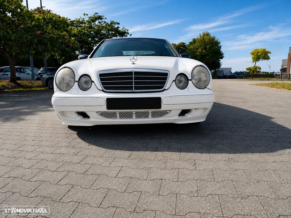 Mercedes-Benz E 220 CDI Avantgarde - 4
