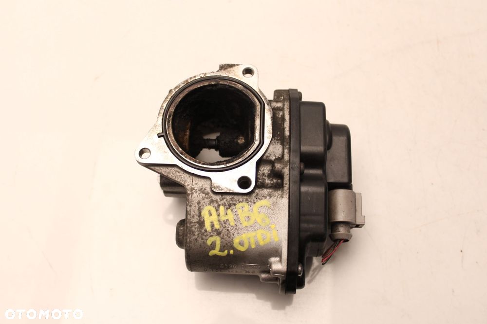 audi a4 b6 przepustnica powietrza 03l131501d - 3