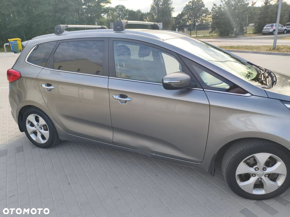 Kia Carens 1.7 CRDi L DCT - 5