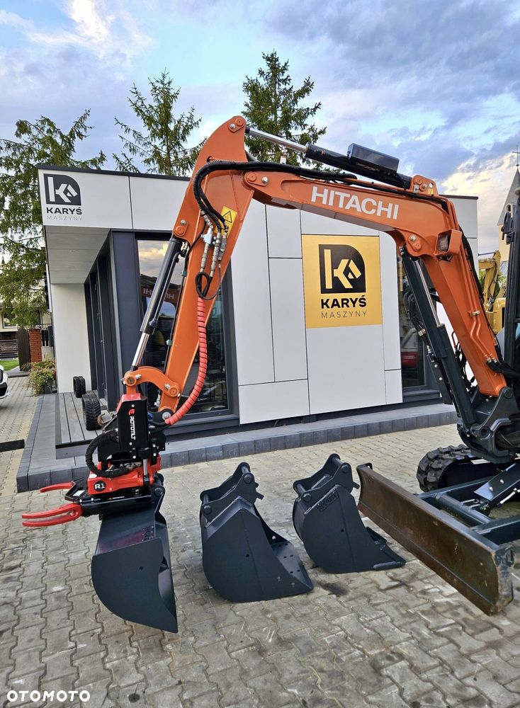 Hitachi DEMO , 229 godzin 2025 rok . ZX33U-6 ZX33 ZX33-6 ZX26 ZX 33 U - 6 | 2025 | DEMO Wersja | 229 mth | MINIKOPARKA - 15