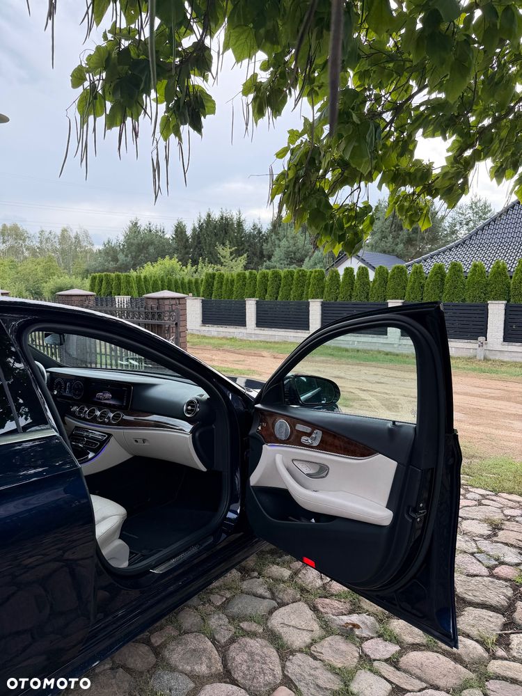 Mercedes-Benz Klasa E 300 9G-TRONIC - 12