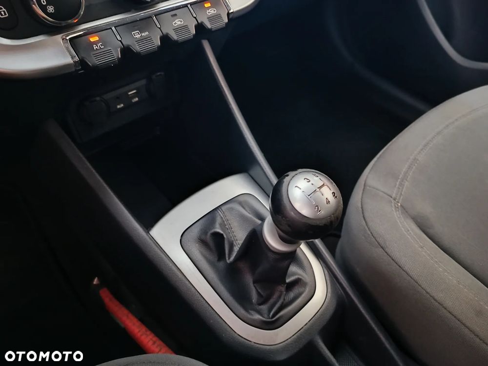 Kia Rio 1.2 Attract - 20