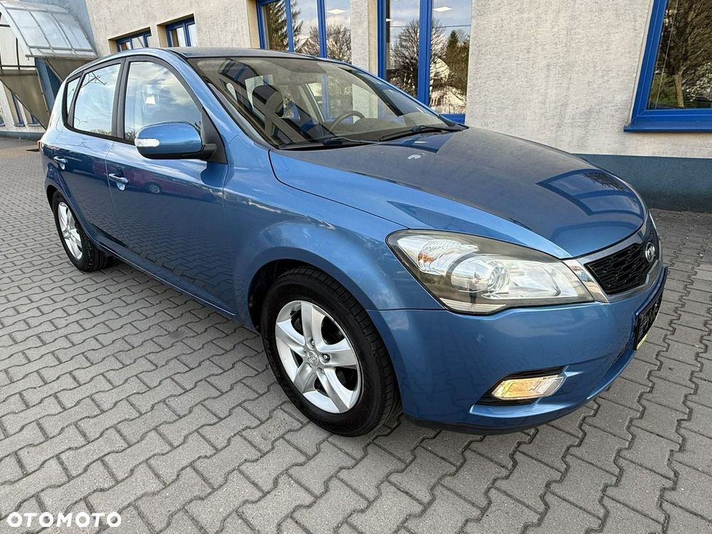 Kia Ceed - 3