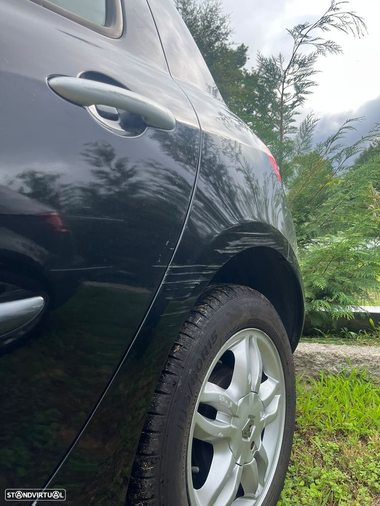 Renault Clio 1.2 16V Dynamique - 10