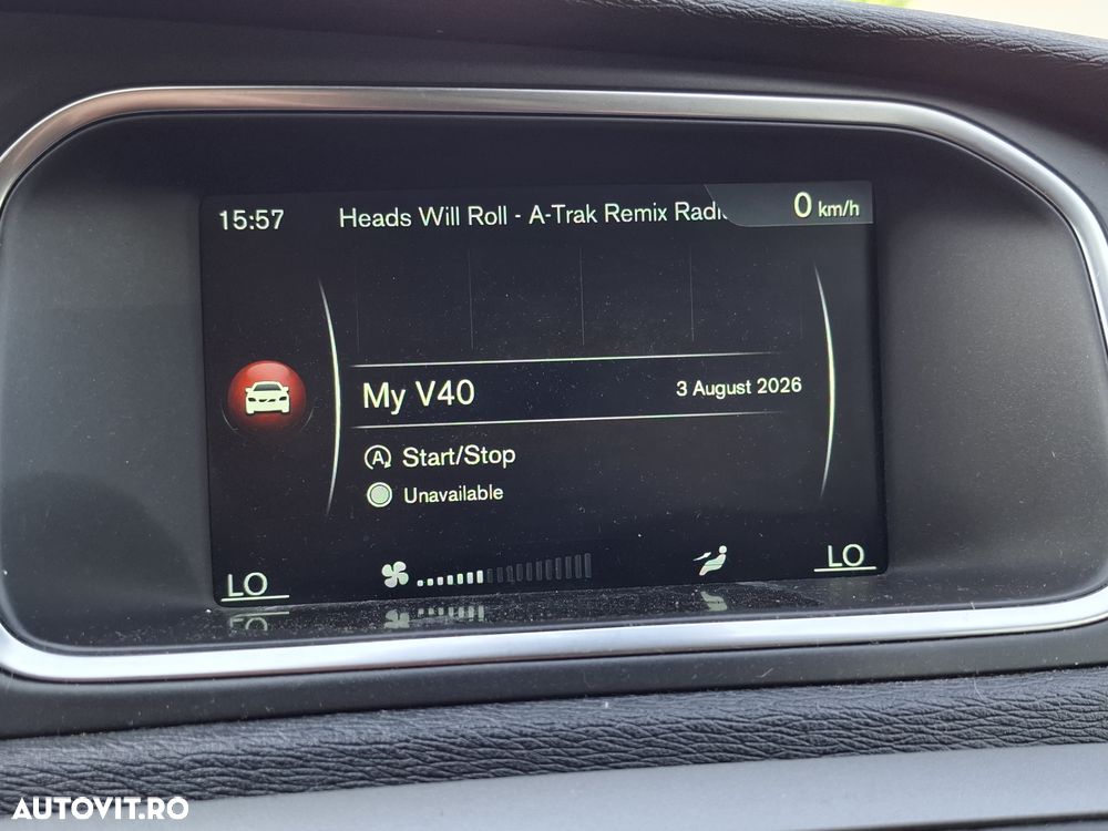 Volvo V40 T3 Aut. Momentum - 11