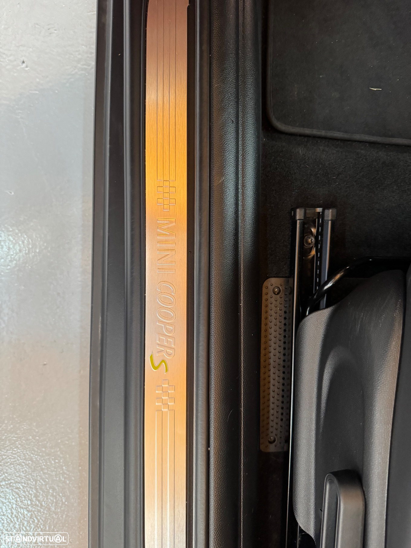 MINI 3 Portas Cooper SE - 25
