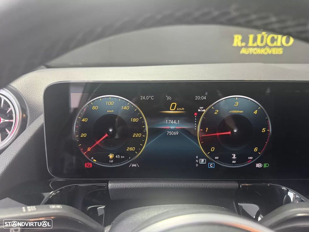 Mercedes-Benz GLA 200 d AMG Line - 26