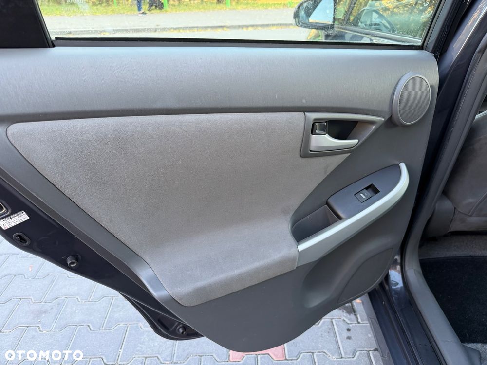 Toyota Prius (Hybrid) Executive - 23