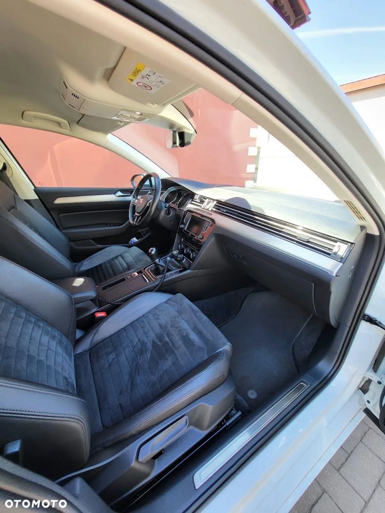 Volkswagen Passat 1.8 TSI BMT Highline - 18