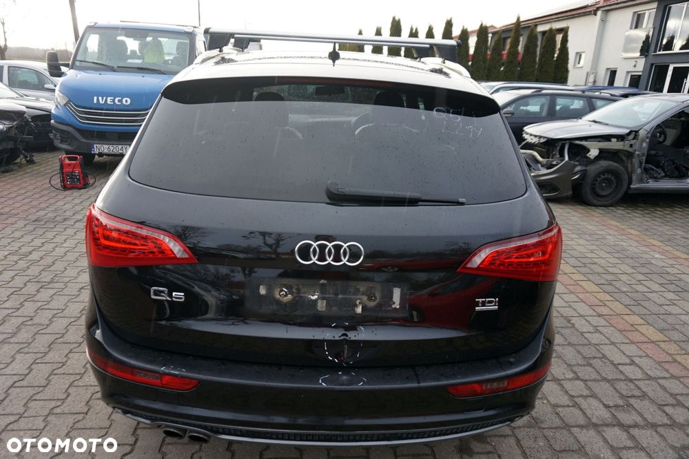 KLAPA BAGAŻNIKA TYLNA Q5 I 8R LZ9Y  CZARNY AUDI 2008-2012 - 1