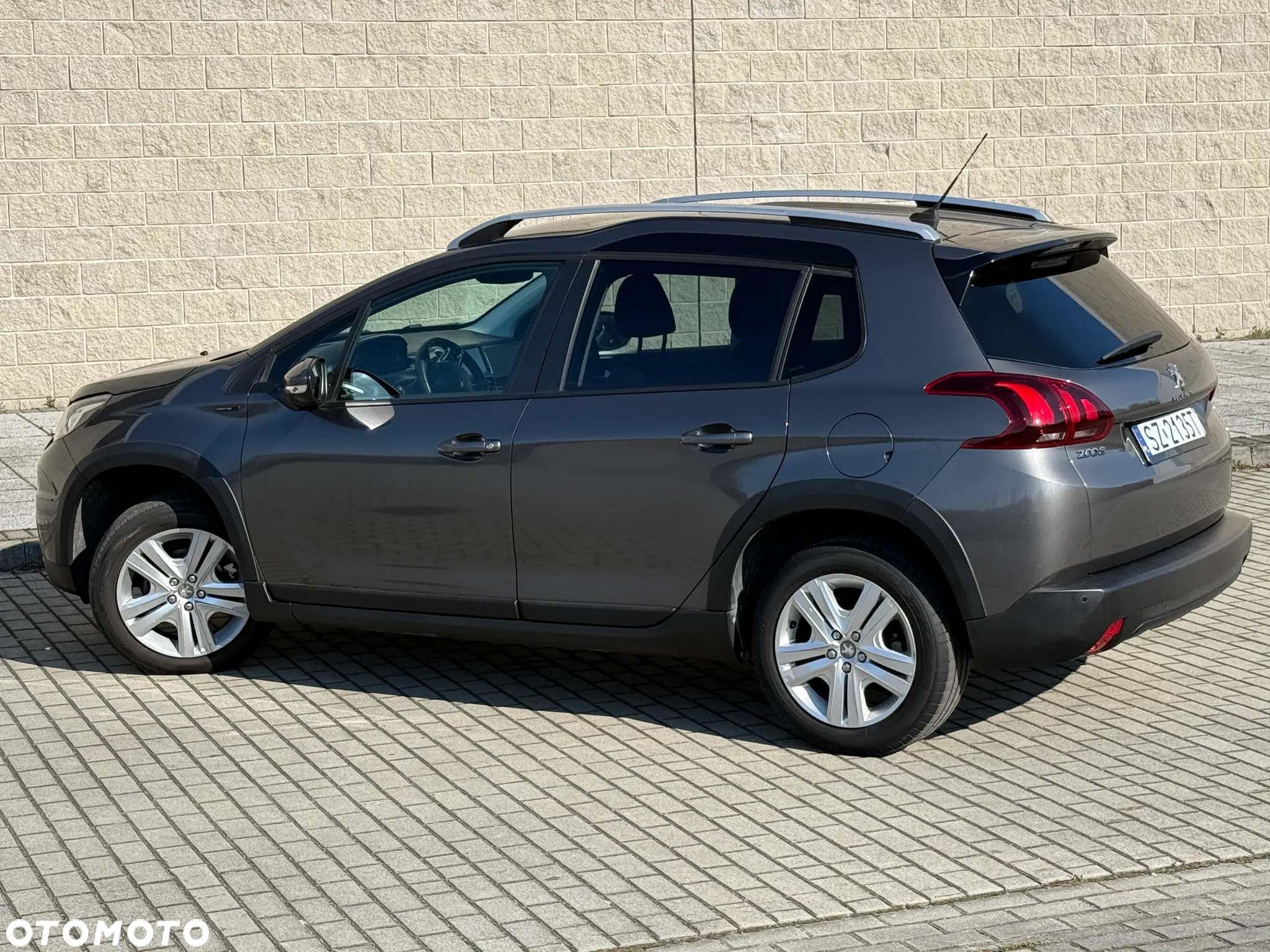 Peugeot 2008 PureTech 82 Signature - 10