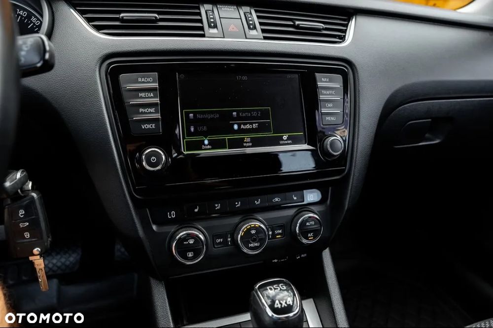 Skoda Octavia 2.0 TDI 4x4 Style DSG - 12