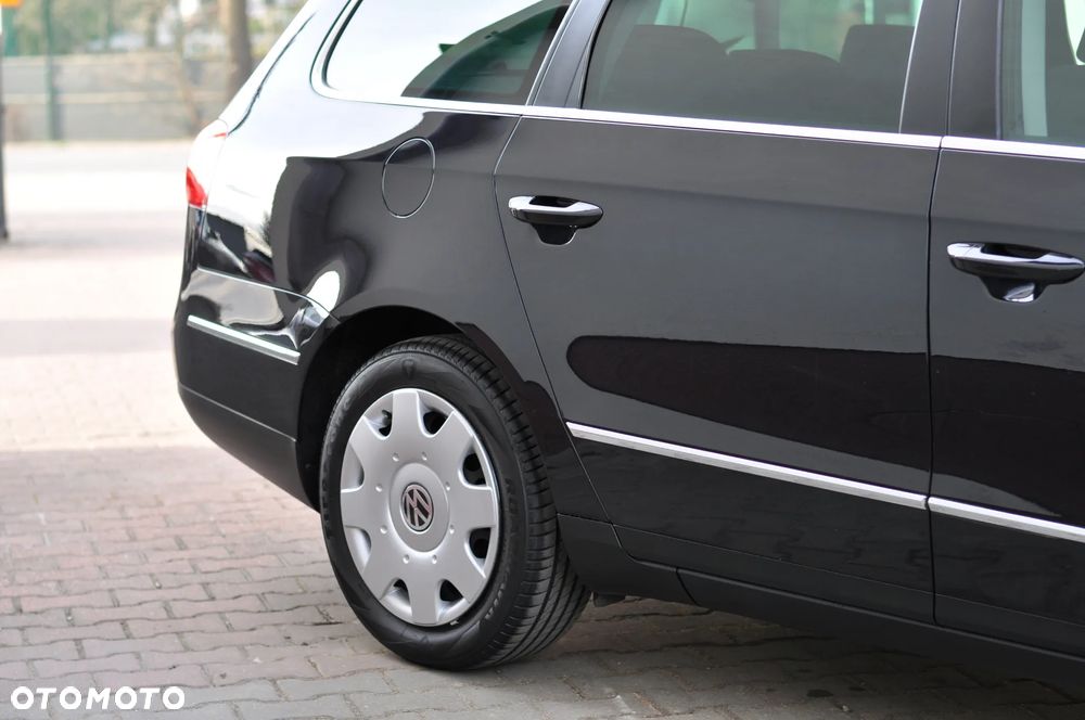 Volkswagen Passat 1.6 Comfortline - 15