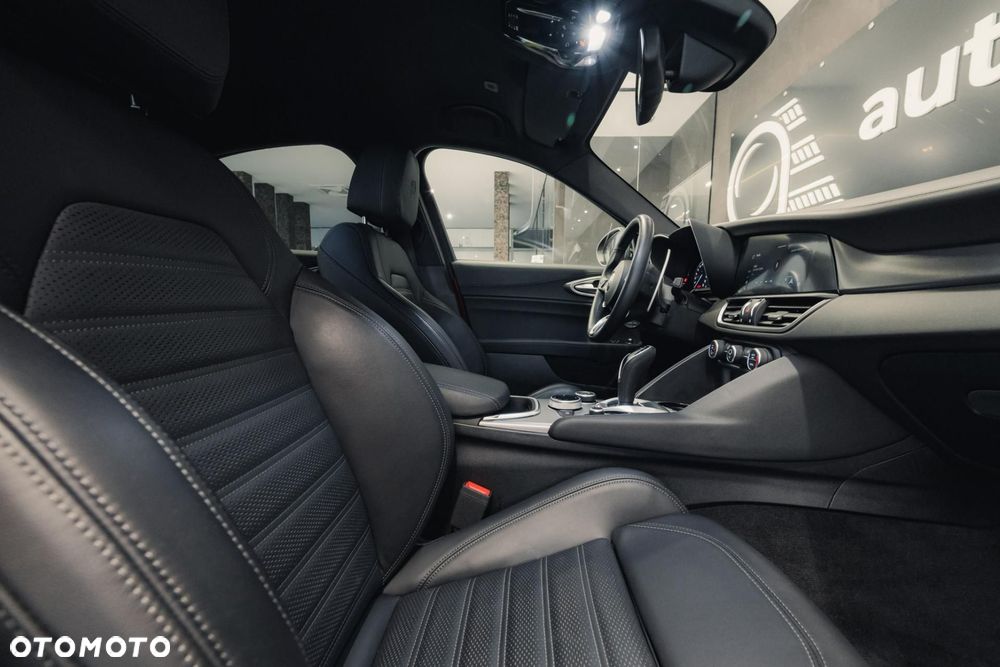 Alfa Romeo Giulia 2.0 Turbo Veloce Q4 - 33