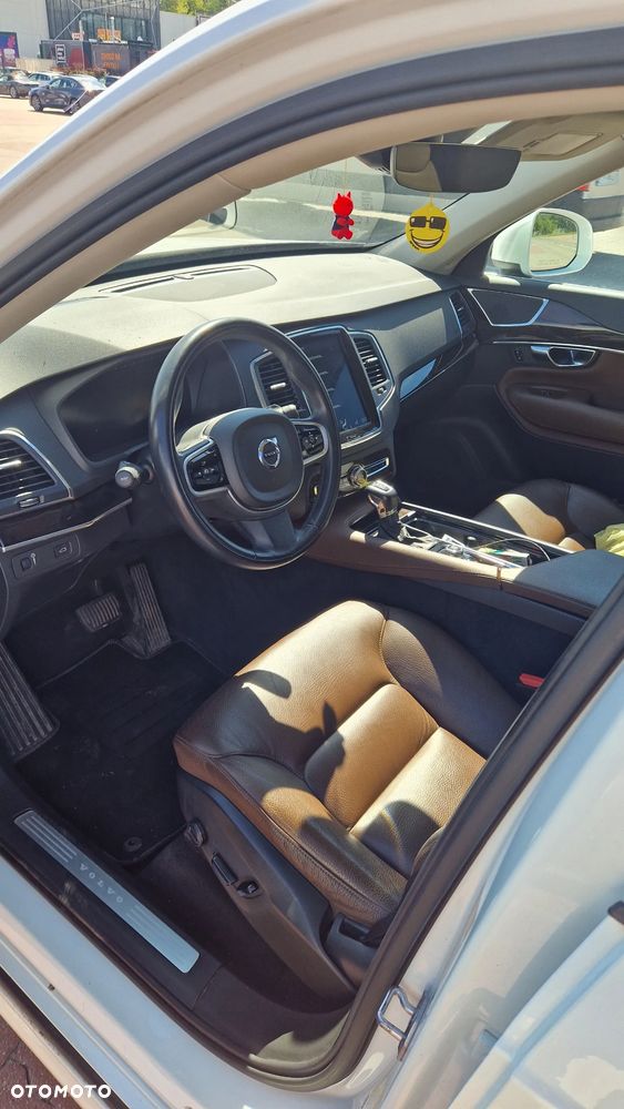 Volvo XC 90 - 10