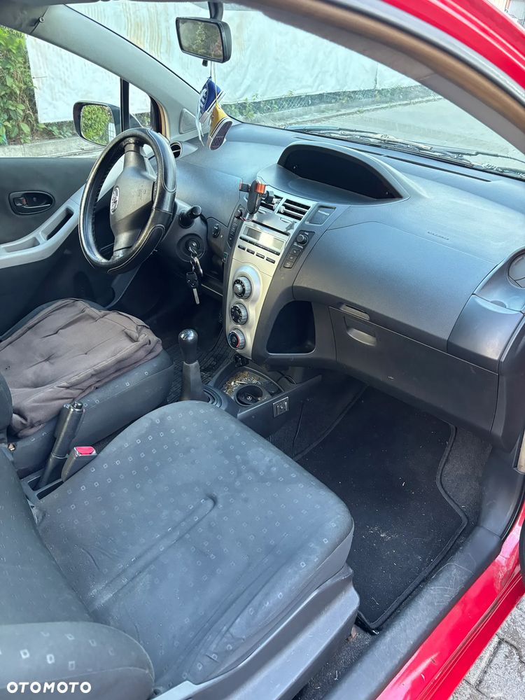Toyota Yaris 1.0 Luna - 10