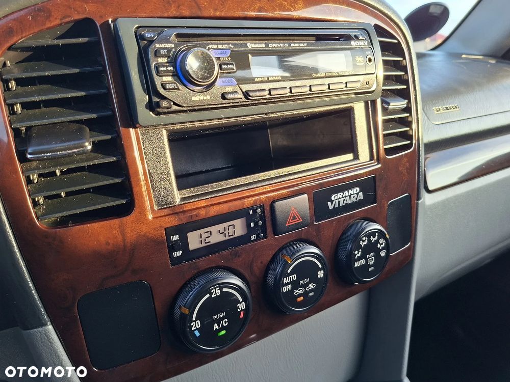 Suzuki Grand Vitara V6-2.5 Automatik Limited - 18