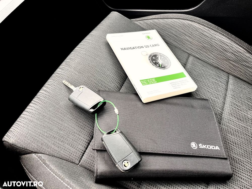 Skoda Superb 2.0 TDI DSG Sportline - 26