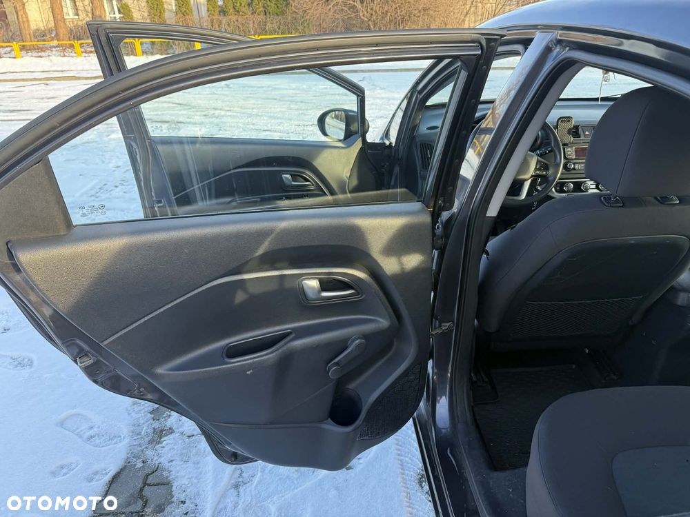 Kia Rio 1.2 M - 13