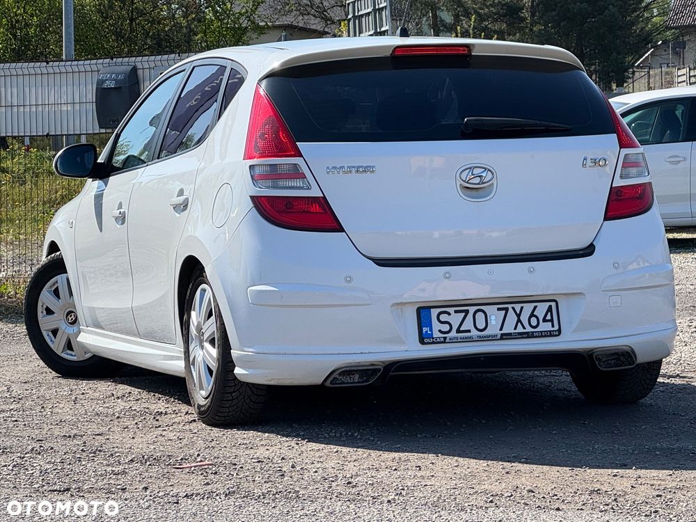 Hyundai i30 1.6 Classic + - 4