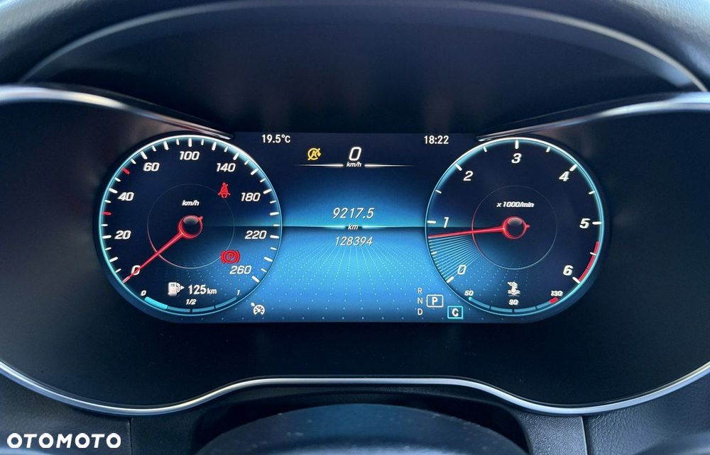 Mercedes-Benz GLC 300 d 4Matic 9G-TRONIC AMG Line - 36