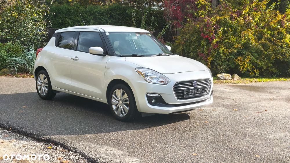 Suzuki Swift 2018 photo 2