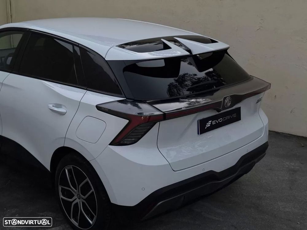 MG MG4 64 kWh Luxury - 5