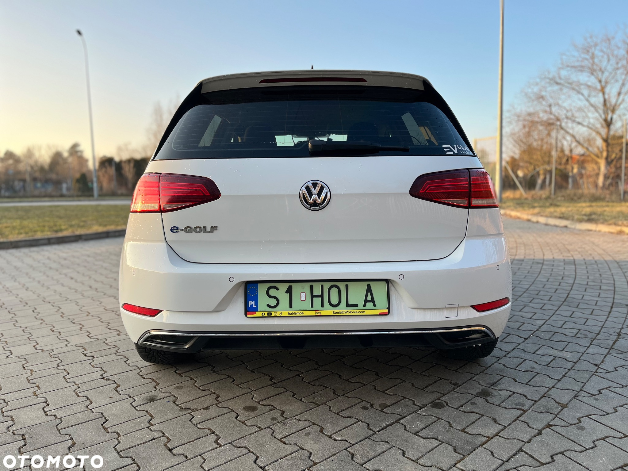 Volkswagen Golf e-Golf - 12