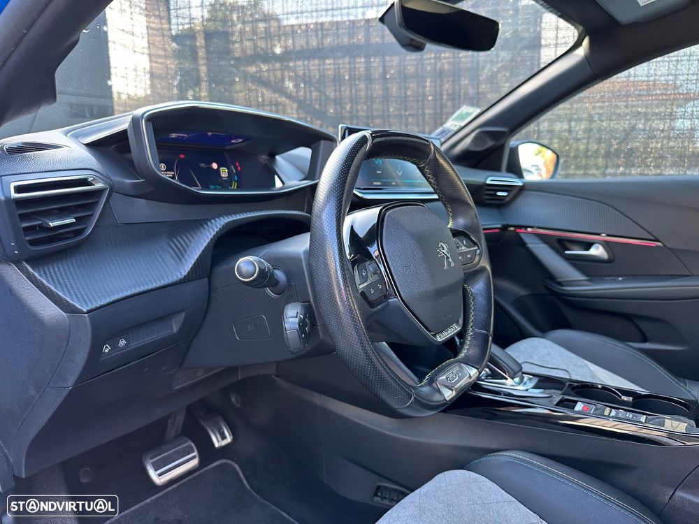 Peugeot e-208 GT+ - 7