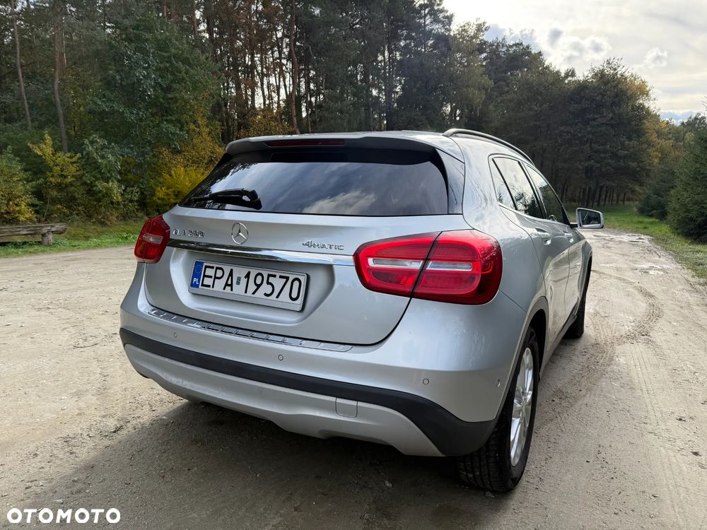 Mercedes-Benz GLA 250 4-Matic - 8