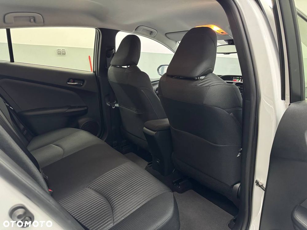 Toyota Prius 1.8 Hybrid Premium - 28