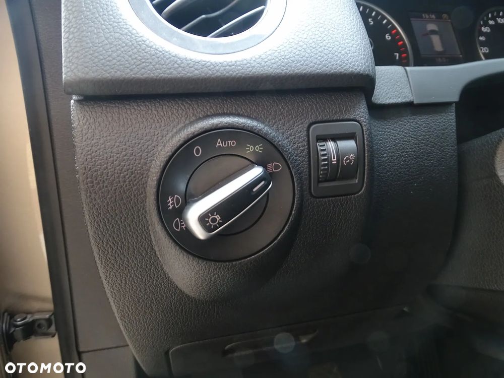 Volkswagen Tiguan 2.0 TDI DPF BlueMotion Technology Sport & Style - 37