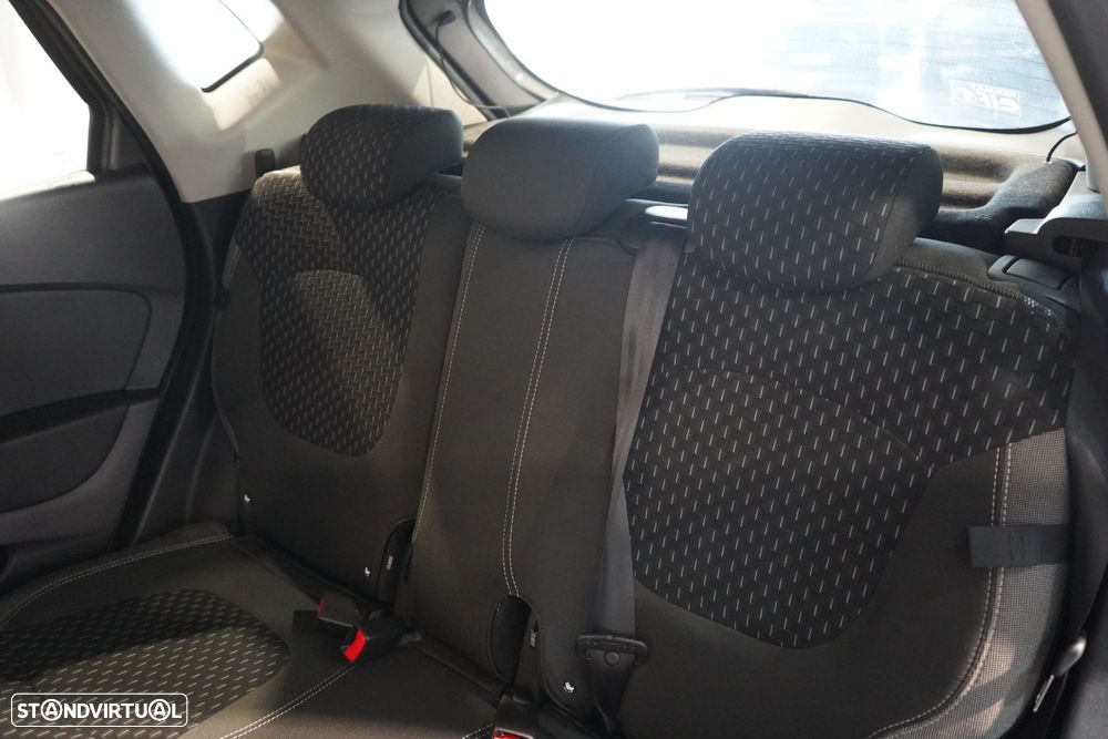 Renault Captur - 31