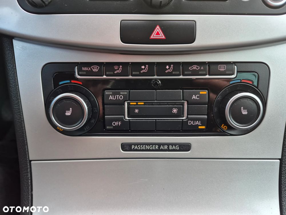 Volkswagen Passat 2.0 TDI BlueMotion Technology Comfortline - 24