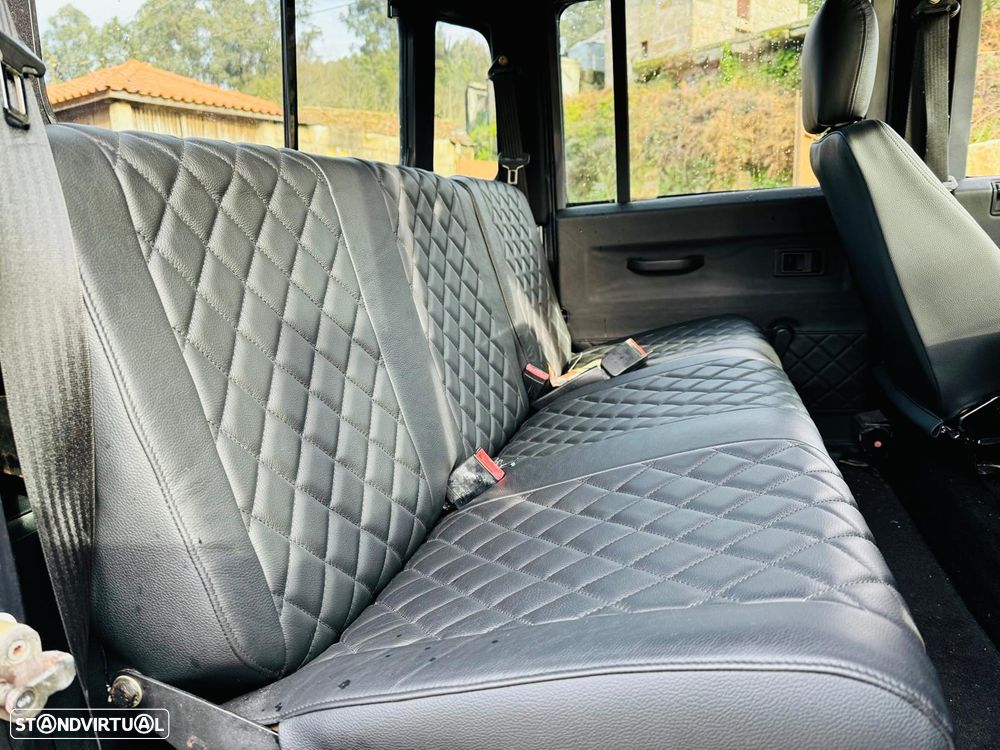 Land Rover Defender - 16