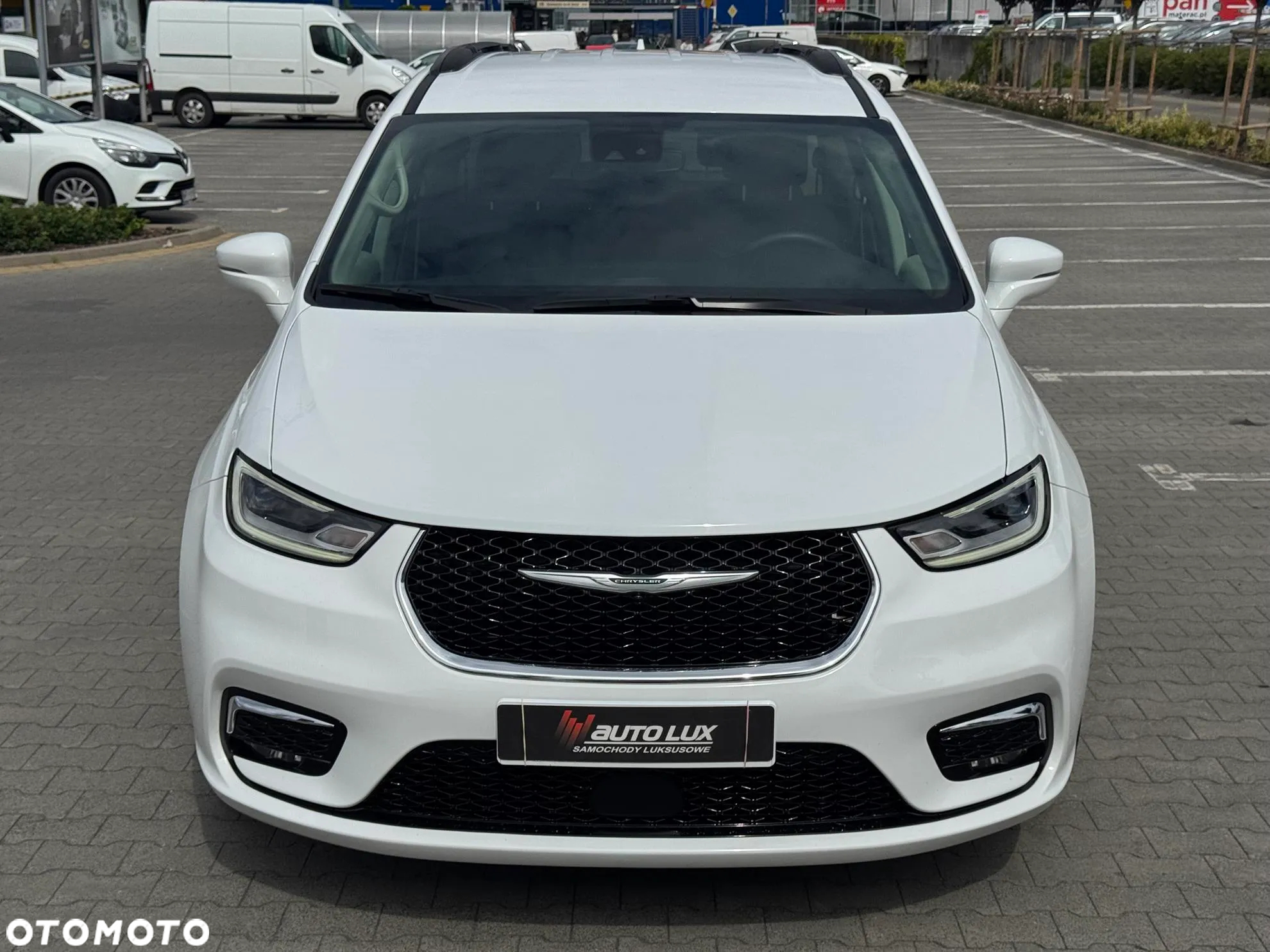 Chrysler Pacifica - 10