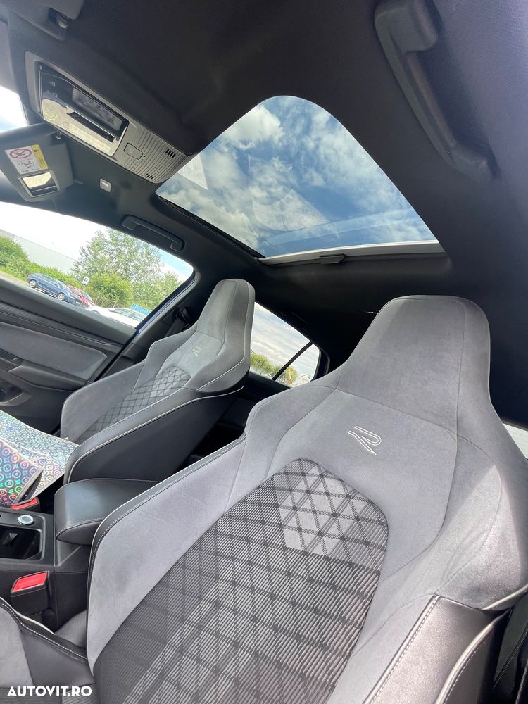Volkswagen Golf - 9