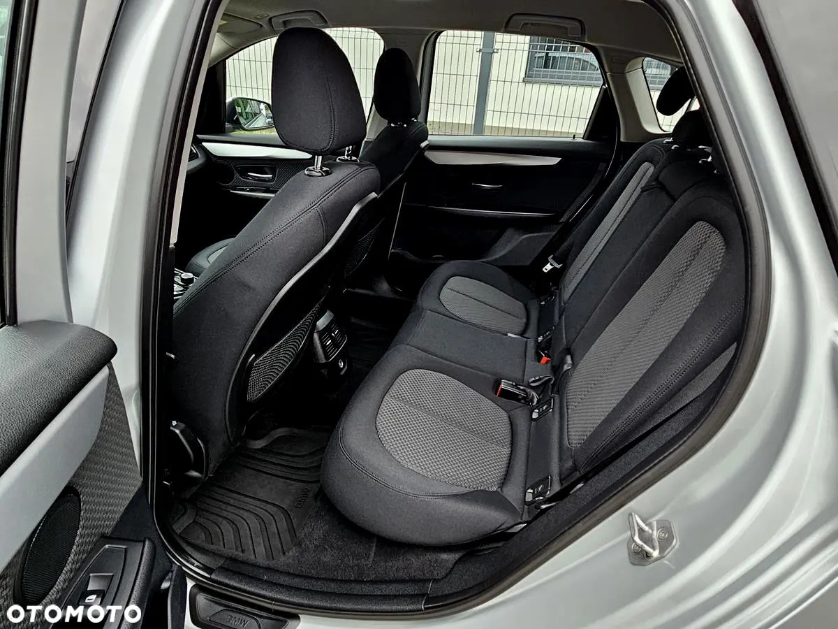 BMW Seria 2 218d xDrive - 27